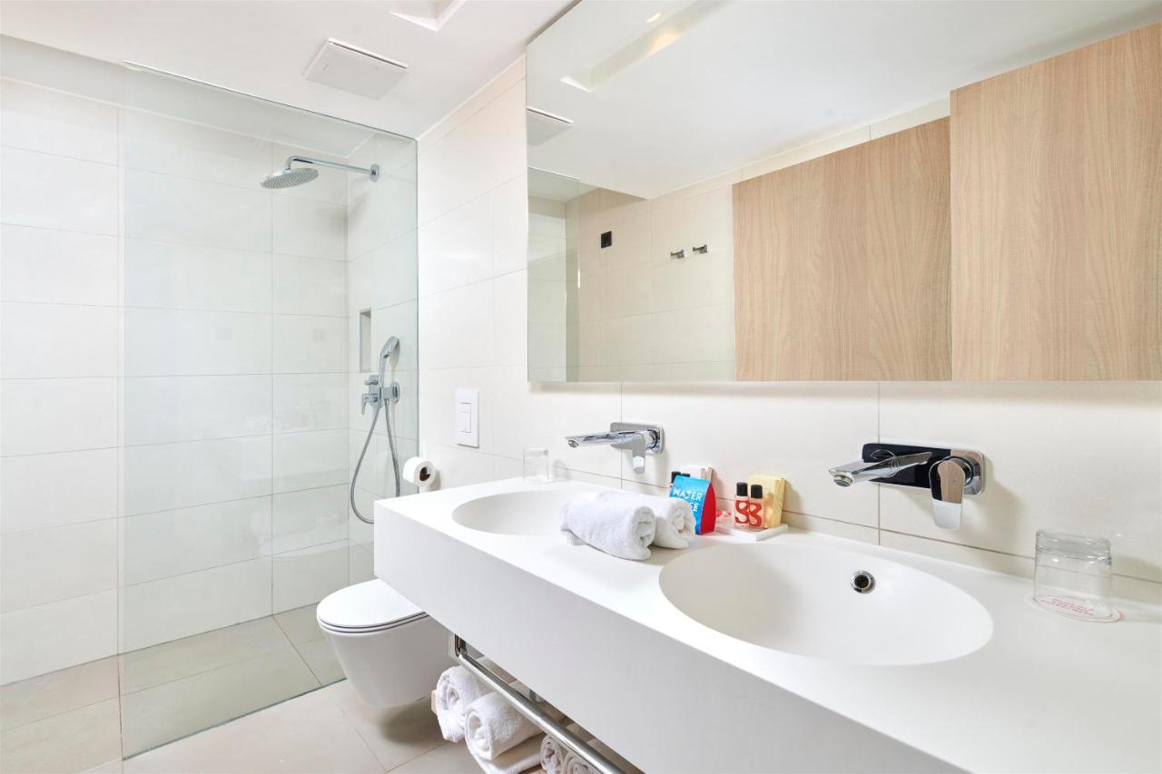 Hotel Park Plava Laguna 波雷奇 外观 照片