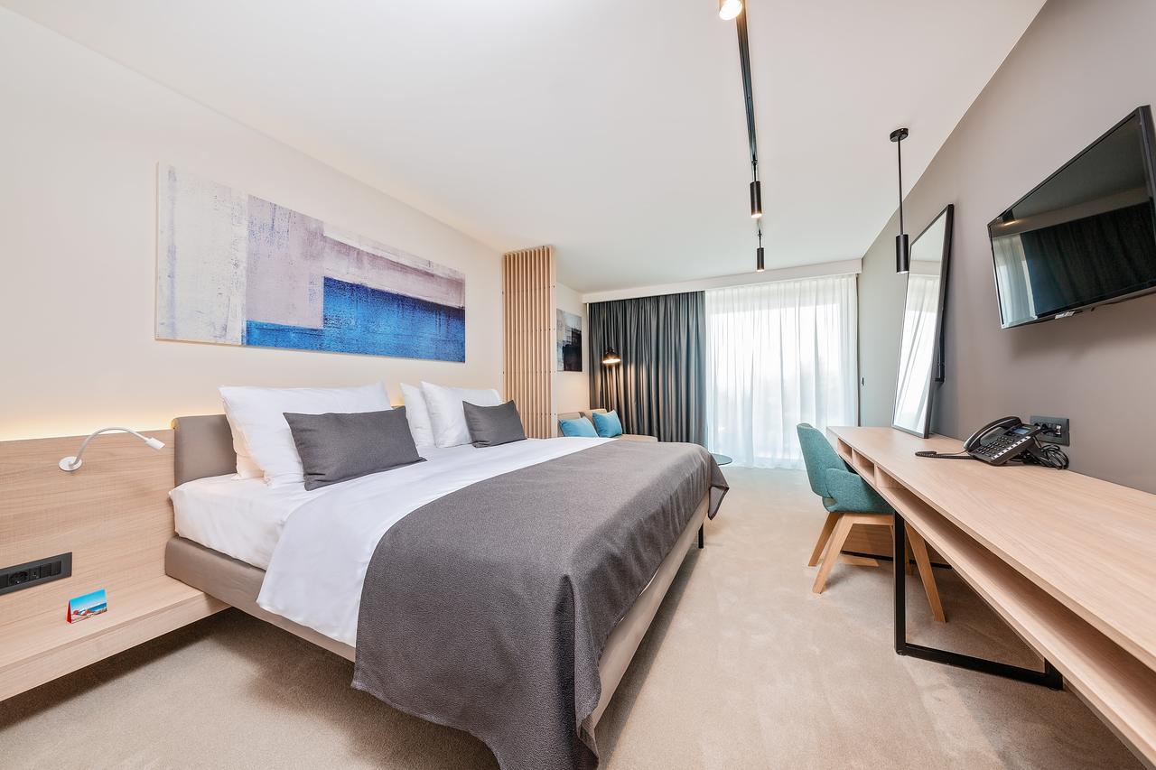 Hotel Park Plava Laguna 波雷奇 外观 照片